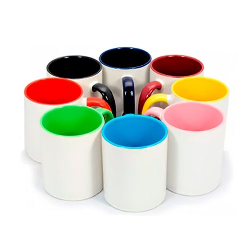 Taza de cerámica con interior de colores.