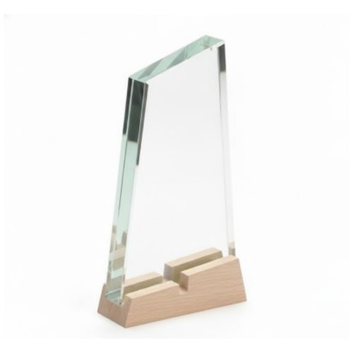 Trofeo de cristal con base de madera